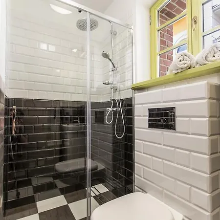 Insopot - Gogh - Near The Sea *