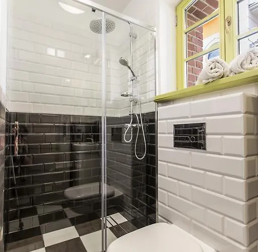 Insopot - Gogh - Near The Sea *