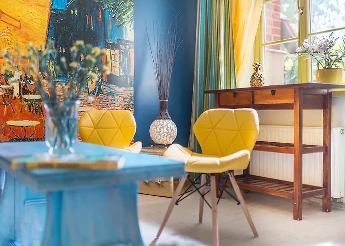 Insopot - Gogh - Near The Sea