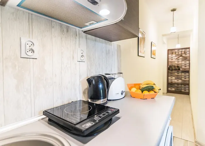 Insopot - Gogh - Near The Sea